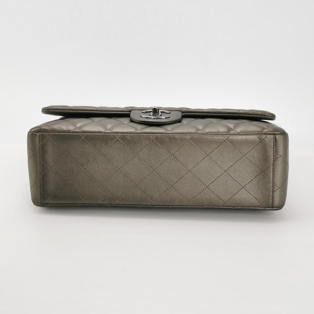 Chanel Classic Flap Maxi Metallic Lambskin Leather Double Flap Sliver Hardware 2013-14
