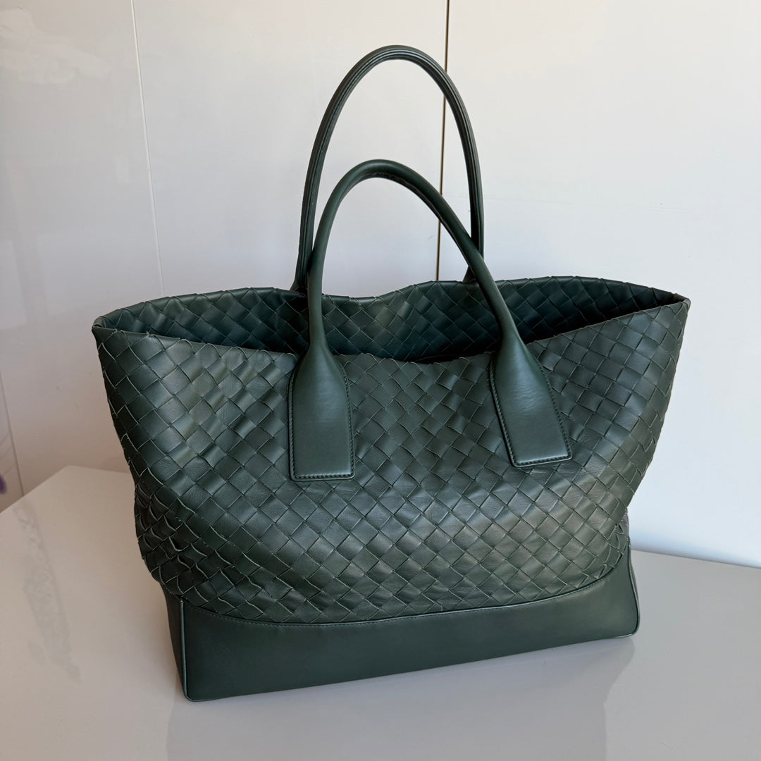 Bottega Veneta New Cabat Medium Intreccio Leather Tote Bag Dark Forest Green-Luxbags