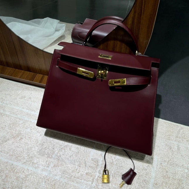 Hermès Kelly 32 Sellier Burgundy Box Leather Gold HW 1978