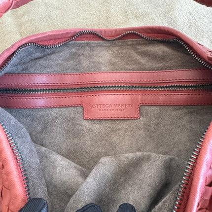 Sold Bottega Veneta Veneta Hobo Medium Brick Red Intrecciato Leather Bag 47cm