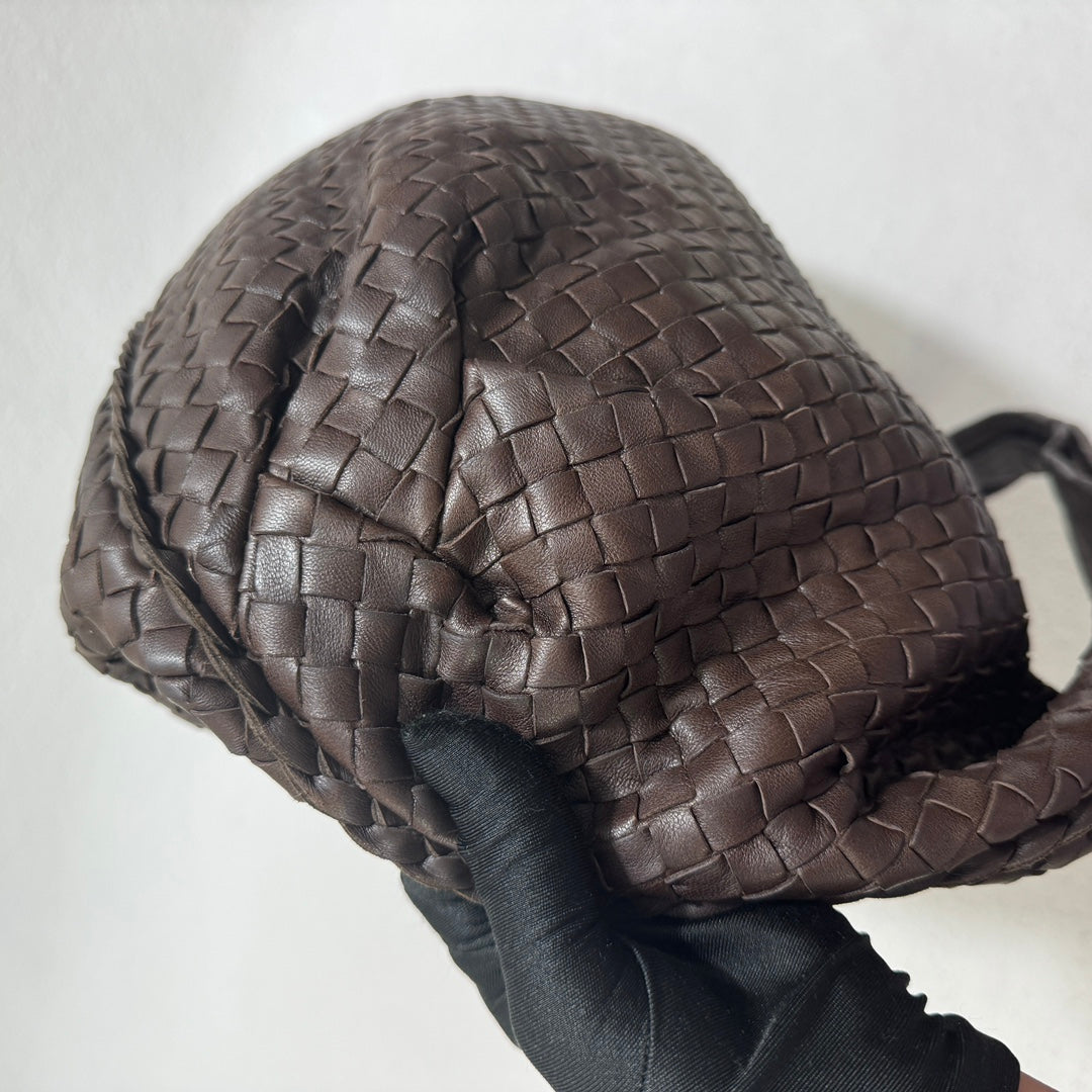 Sold Bottega Veneta Belly Hobo Intrecciato Lambskin Leather Milk Chocolate Brown Large 50cm