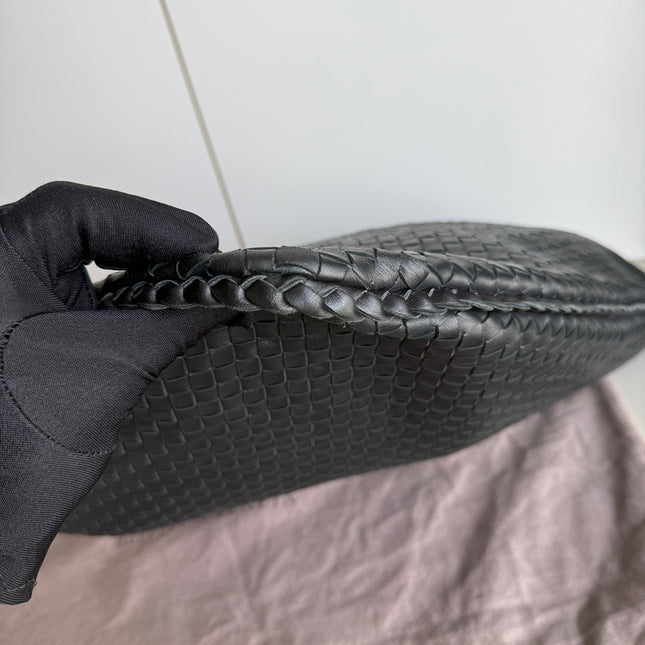 Bottega Veneta Veneta Hobo Maxi Black Leather 52cm