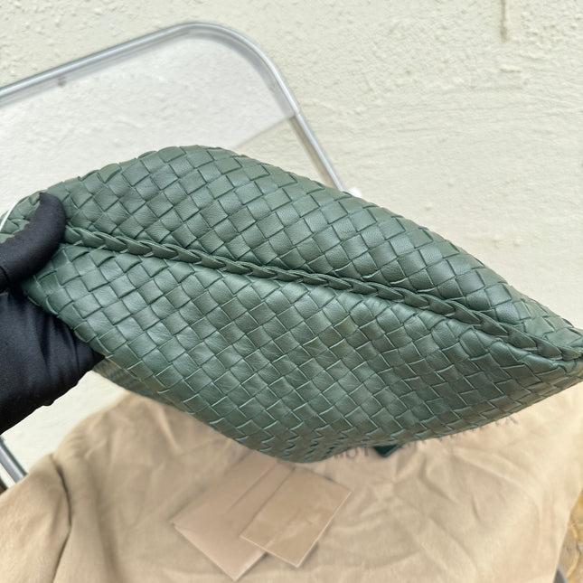 Sold Bottega Veneta Veneta Hobo Large Dark Green 47cm Lambskin Leather