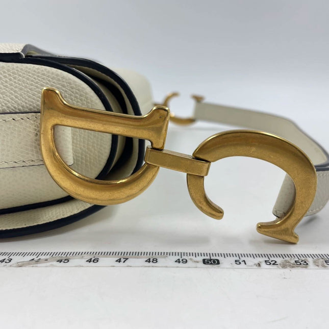 Dior Saddle Medium 2019 White Grained Leather Handbag