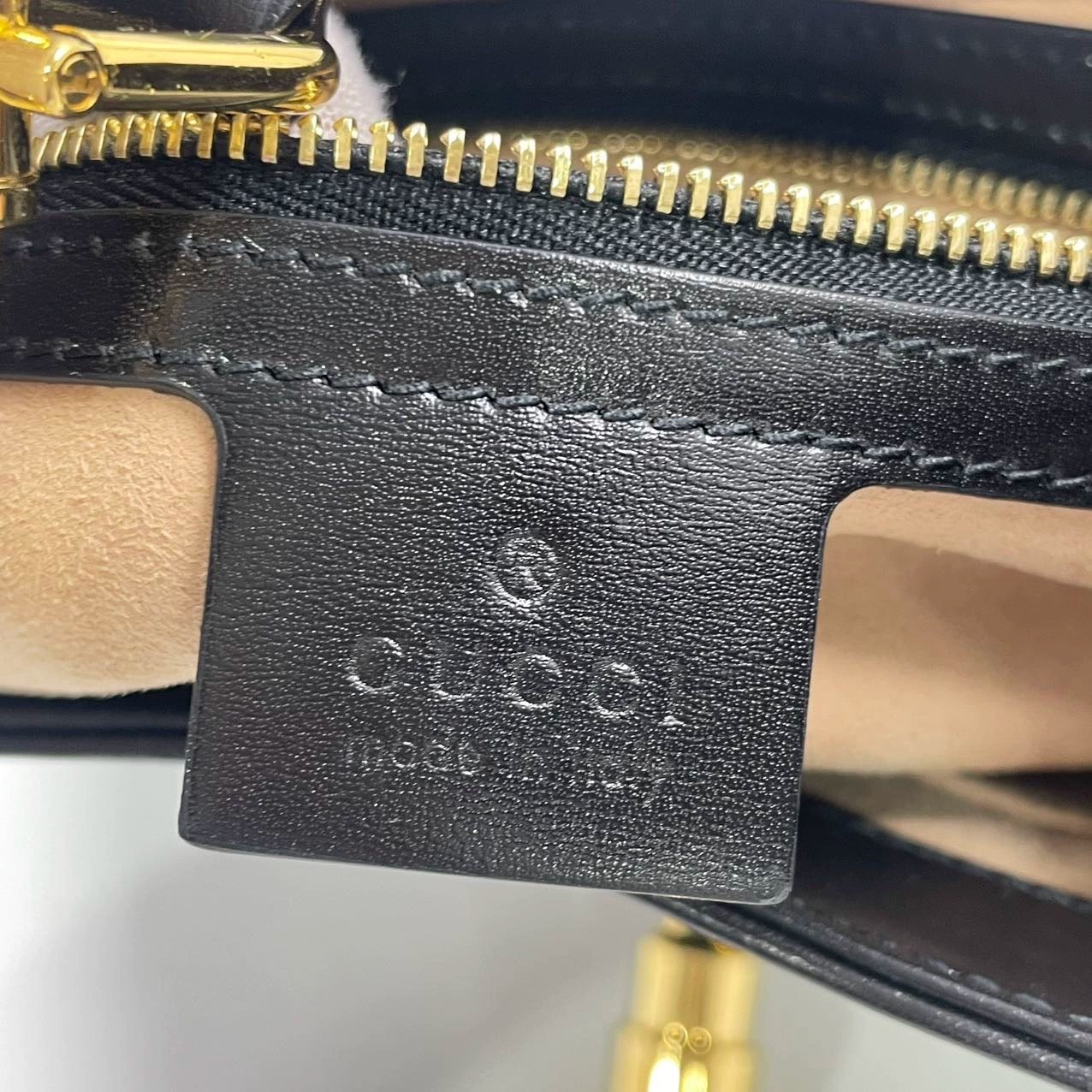 Gucci Jackie 1961 Black Leather Bag Small Piston Lock With Strap