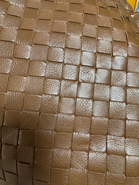 Bottega Veneta Pouch Large Intrecciato Milk Chocolate Brown Calfskin Leather