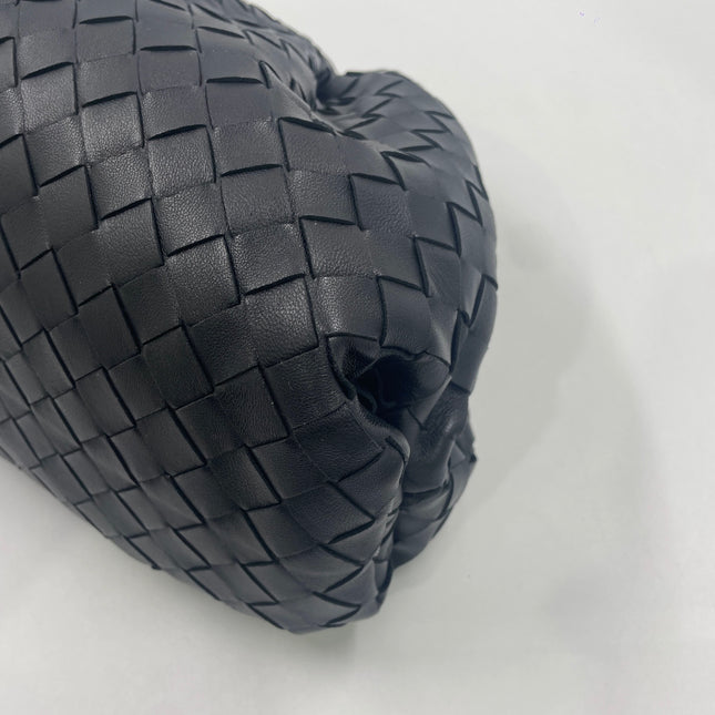 Bottega Veneta Pouch Large Intrecciato Black Calfskin Leather Clutch