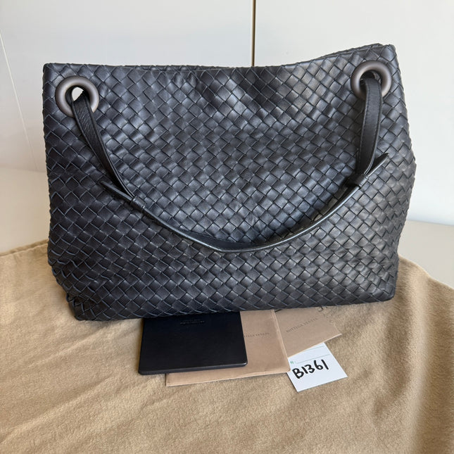 Bottega Veneta Garda Shoulder Bag Intrecciato Nappa Leather Black Large 33cm