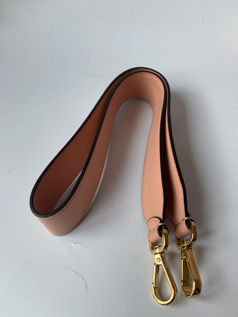 Sold FENDI Baguette Rosa Bourbon Pink Leather 3D FF Motif Crossbody bag