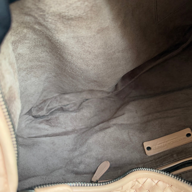 Bottega Veneta Veneta Hobo Intrecciato Light Almond Pink Intrecciato Leather Bag 48cm