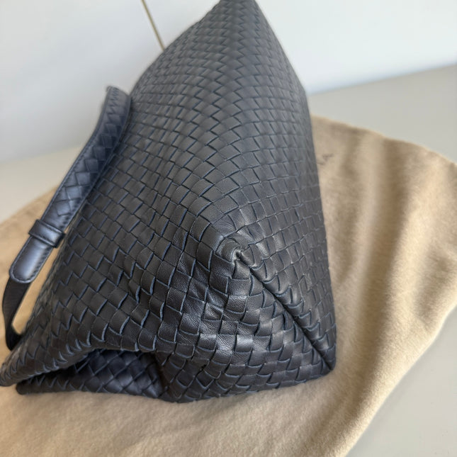 Bottega Veneta Garda Shoulder Bag Intrecciato Nappa Leather Black Large 33cm