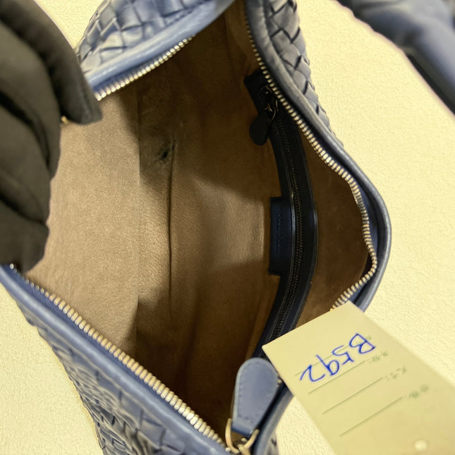 Bottega Veneta Veneta Hobo Medium Navy Intrecciato Leather Bag 40cm
