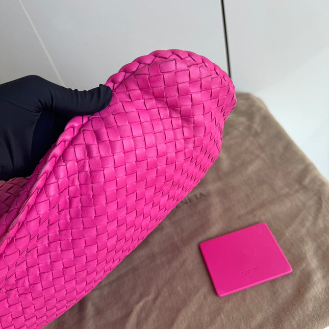 Sold Bottega Veneta Veneta Hobo Large Pink Intrecciato Leather Bag 51cm