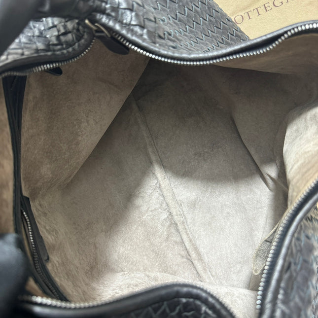 Sold Bottega Veneta Veneta Hobo Large Black 50-53cm Lambskin Leather