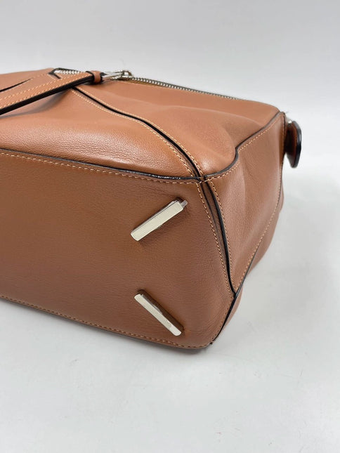 Sold Loewe Puzzle Medium Crossbody bag Caramel leather