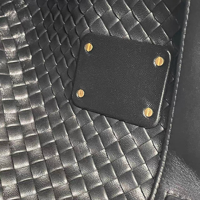 Bottega Veneta XXL Snap Tote Black Intrecciato Leather With Pouch