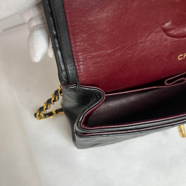 Chanel Classic Flap Vintage Medium Black Lambskin Leather 24k Gold Hardware 1994-1996