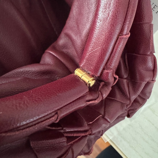 Bottega Veneta Pouch Mini Intrecciato Burgundy Lambskin Leather Crossbody Bag