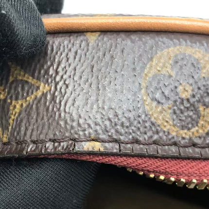 Louis Vuitton Boîte Chapeau Souple Leather MM Crossbody Bag