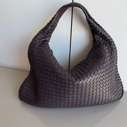 Bottega Veneta Veneta Intrecciato Hobo Bag Large Dark Chocolate Brown Lambskin leather 47cm