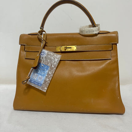 Hermes Kelly 32 Retourne 1976 Gold Box Leather Gold Hardware
