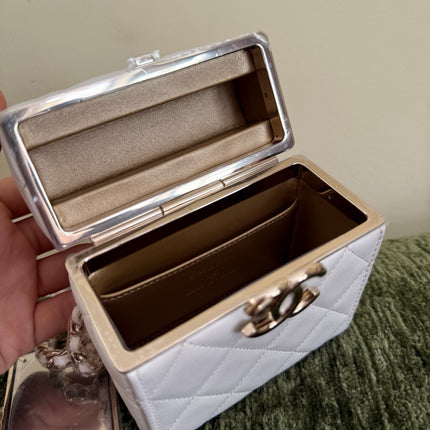 Chanel 22p Mini White Quilted Lambskin Box Clutch Crossbody Bag