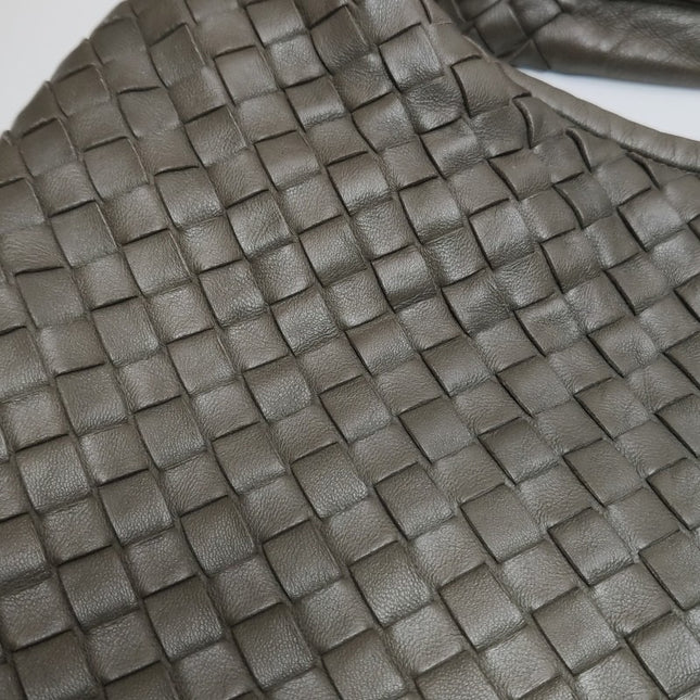 Bottega Veneta Hobo Bag Lambskin leather Grey Medium 40cm