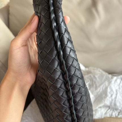 Bottega Veneta Intrecciato Hobo Bag Medium Black Lambskin leather 45cm