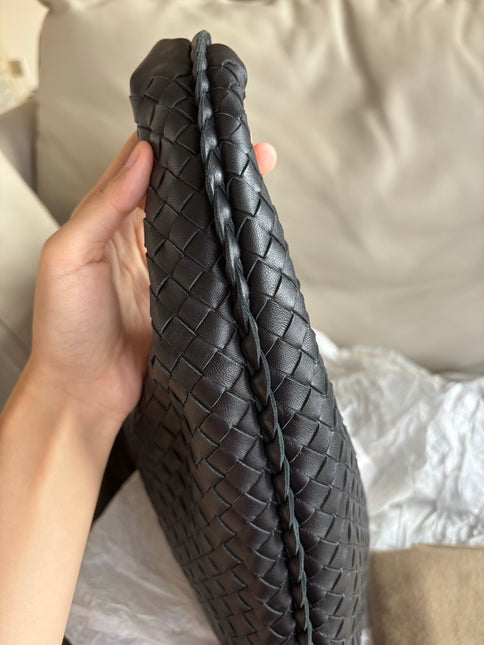 Bottega Veneta Intrecciato Hobo Bag Medium Black Lambskin leather 45cm