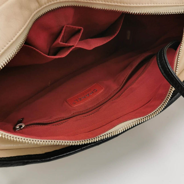 Chanel Gabrielle Hobo 2019 Beige and Black Leather Medium Crossbody Bag