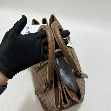 Bottega Veneta Roma Large Intrecciato Nappa Leather Caramel Brown Tan 35cm No Strap