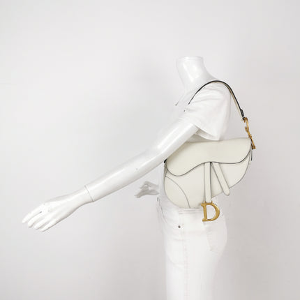 Dior Saddle Medium 2021 White Grained Leather Handbag