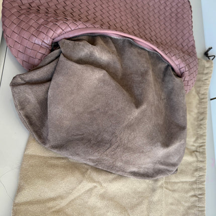 Bottega Veneta Veneta Leather Hobo Small Nude Dirty Pink 40cm