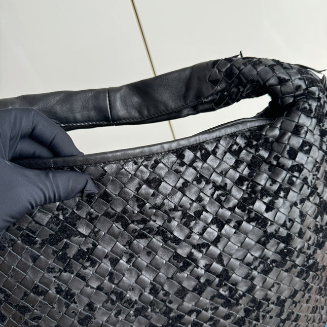 Sold Bottega Veneta Veneta Hobo Medium Leather and Velvet Black 47cm