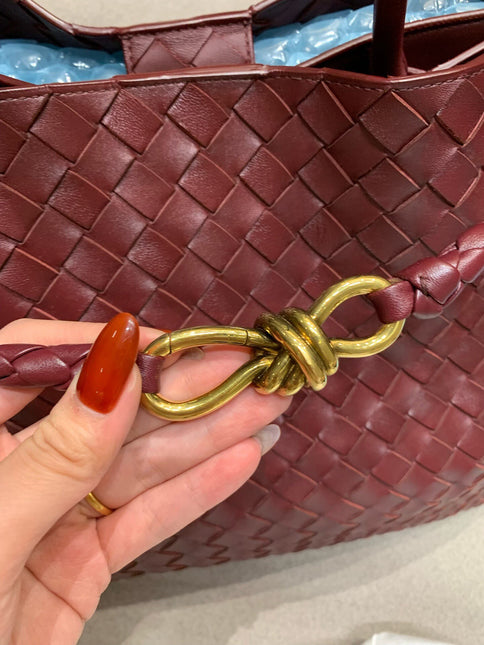 Bottega Veneta Andiamo Large Burgundy Handbag