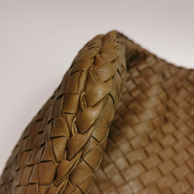 Bottega Veneta Veneta Hobo Maxi Milk Chocolate Brown Leather 52cm