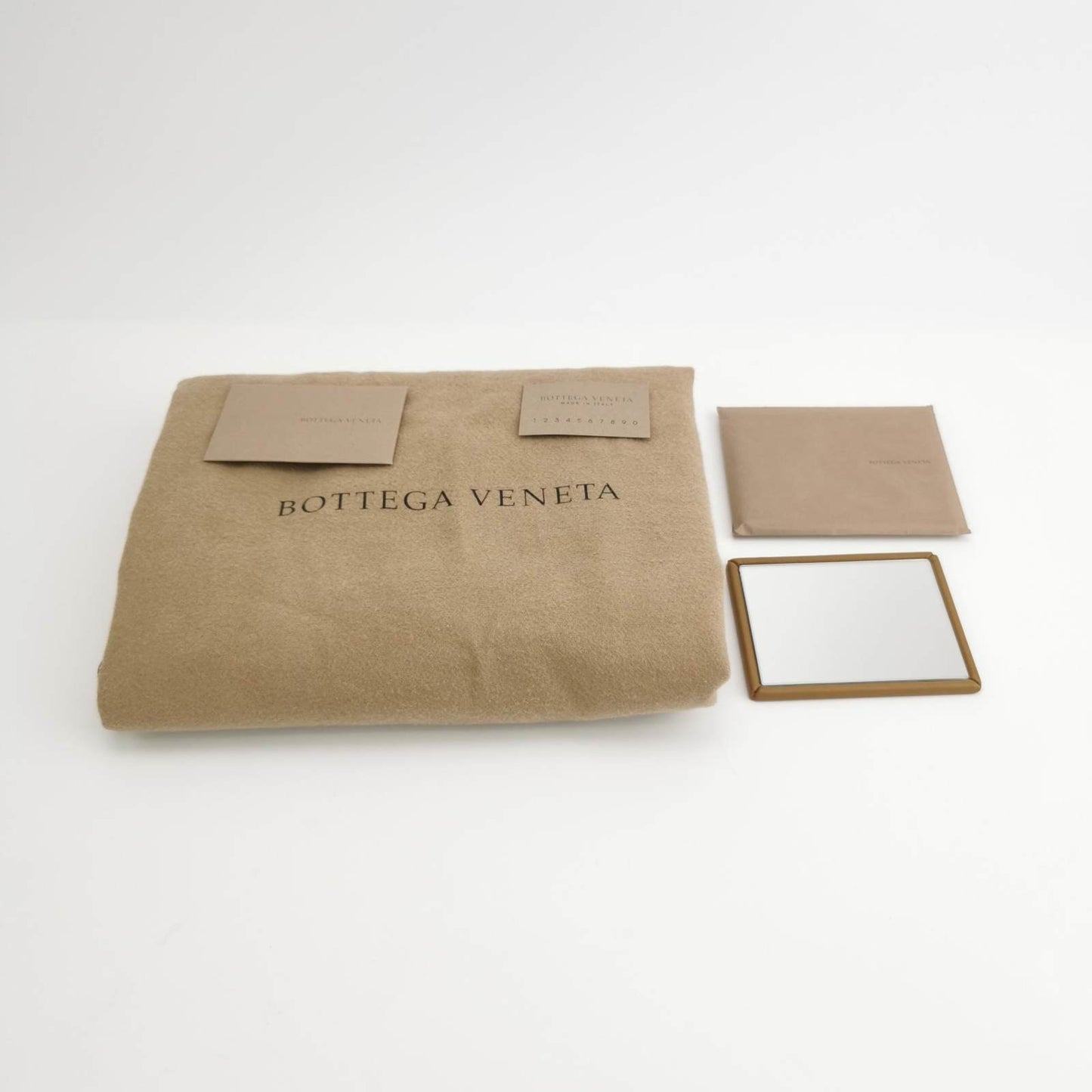 Sold Bottega Veneta Intrecciato Hobo Bag Medium Beige Lambskin leather