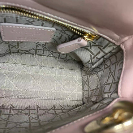 Lady Dior Mini 2019 Cuir d'agneau rose nacré avec chaîne dorée