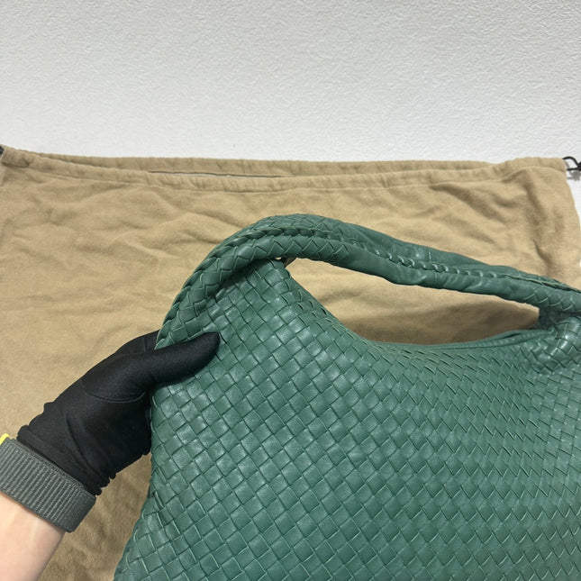 Bottega Veneta Veneta Hobo Medium Dark Green 45cm Lambskin Leather