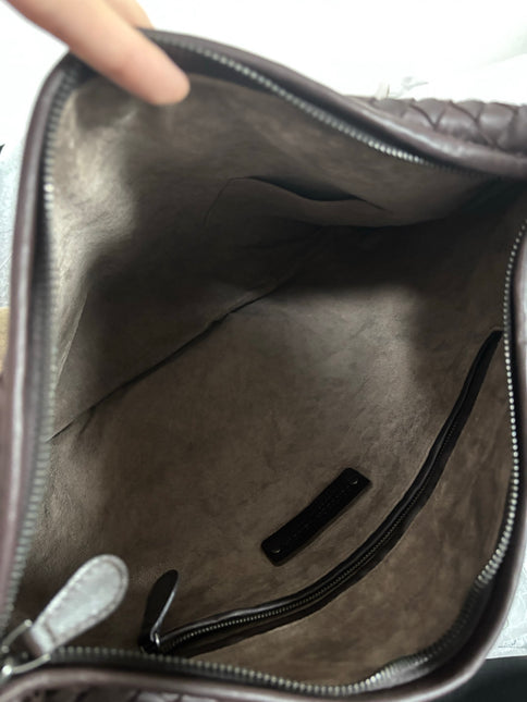 Bottega Veneta Intrecciato Hobo Bag Medium Brown Lambskin leather 40cm