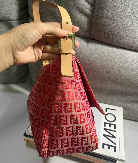 Sold Fendi Mamma Baguette Pink Zucchino print