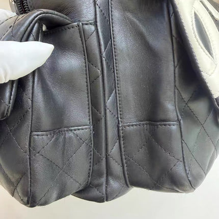 Sac Reporter Grande Taille Chanel Cambon Multipoches en Cuir de Veau Noir Logo Blanc