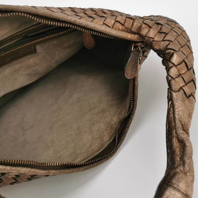 Sold Bottega Veneta Veneta Hobo Metallic Copper Leather Medium 38.5