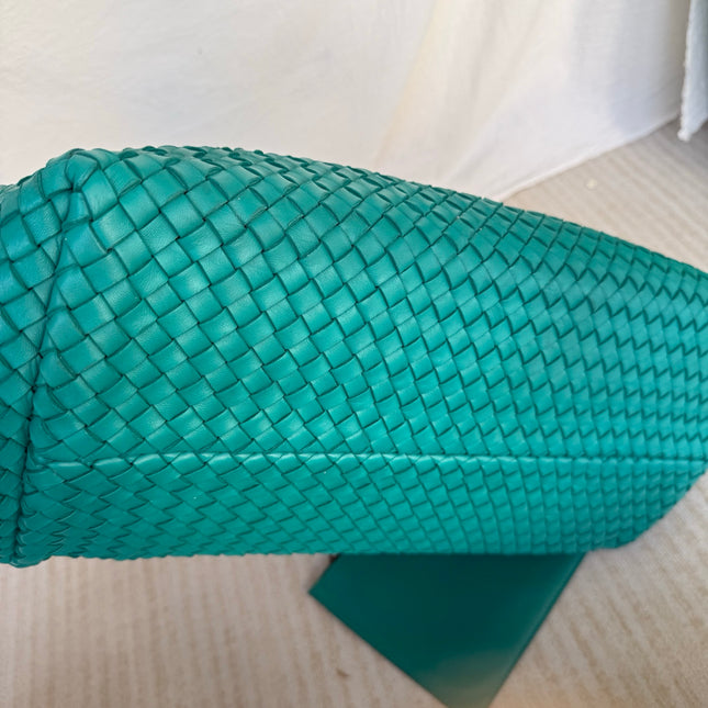 Bottega Veneta Cabat Tote Green Intreccio Leather 50cm