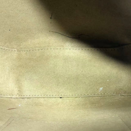 Louis Vuitton Boîte Chapeau Souple Leather MM Crossbody Bag
