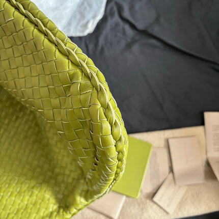 Bottega Veneta Veneta Hobo Maxi Avocado Green Intrecciato Leather Bag 50cm