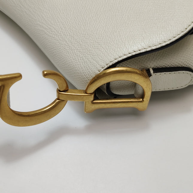 Dior Saddle Medium 2021 White Grained Leather Handbag
