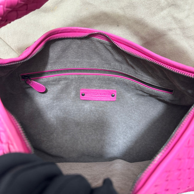 Sold Bottega Veneta Veneta Hobo Medium Fuchsia Pink Intrecciato Leather Bag 47cm