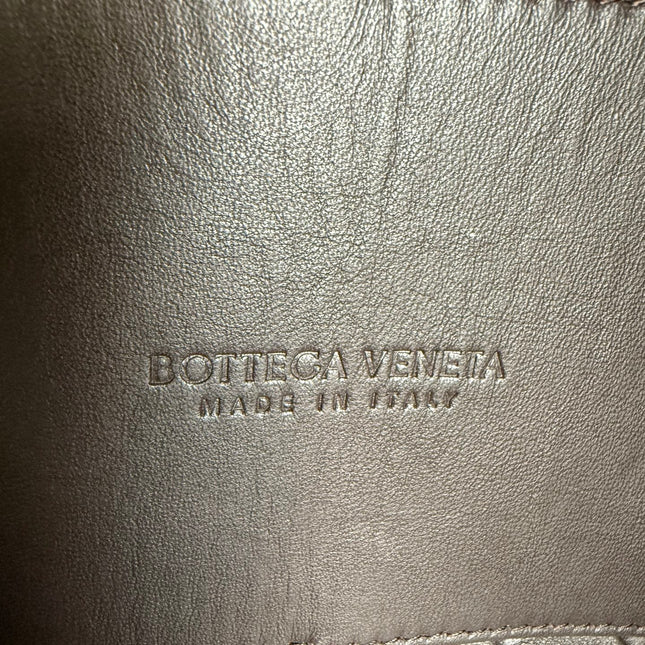 Bottega Veneta Small Andiamo Fondant Dark Chocolate Brown Intrecciato Handbag