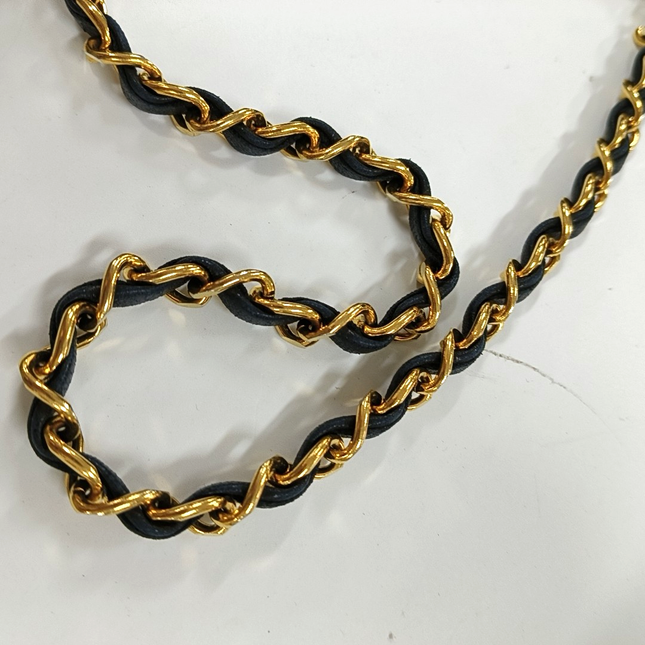 Chanel Diana CC Flap Bag Medium Vintage Black Lambskin Leather with 24k Gold HW, 1989-1991